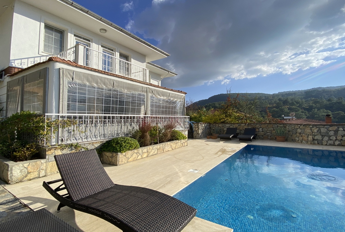 Picturesque 3-Bedroom Detached Villa with Incredible Views in Uzumlu