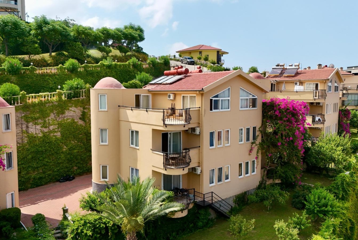 Fully Furnished Bargain Priced 2 Bedroom Villa with Hotel Facilities in Kargicak, Alanya