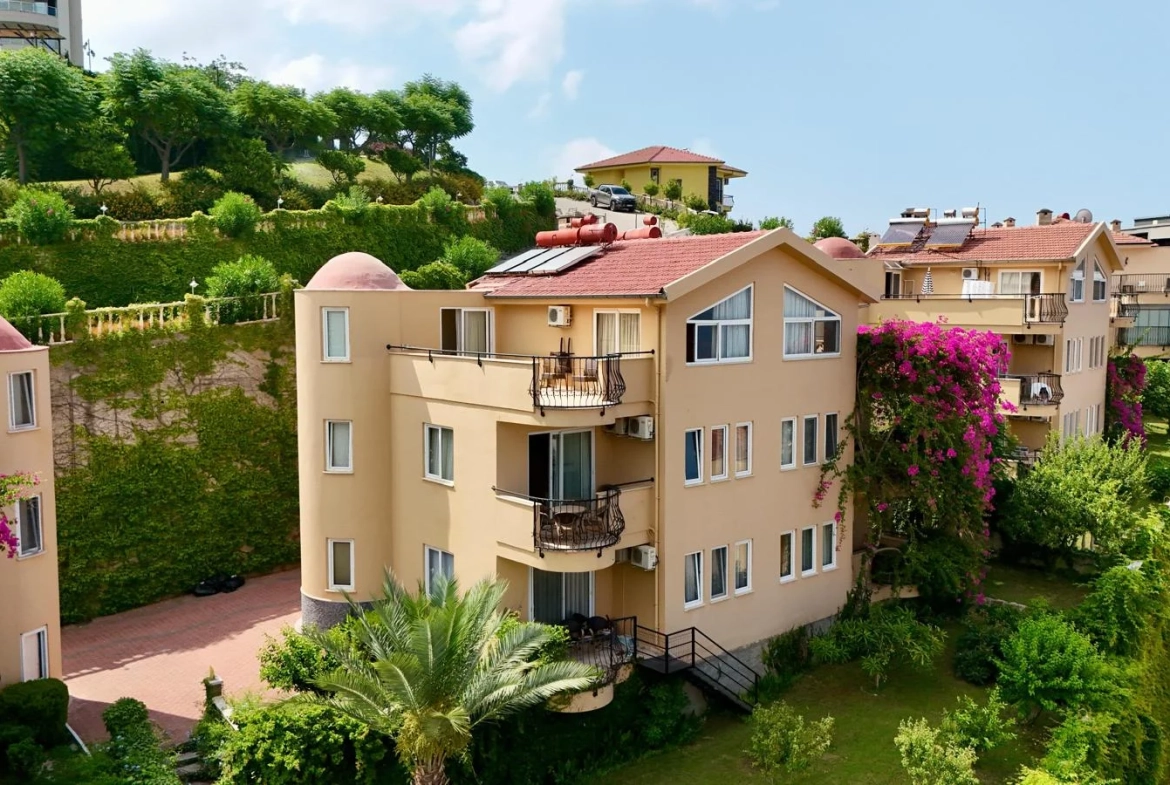 Fully Furnished Bargain Priced 2 Bedroom Villa with Hotel Facilities in Kargicak, Alanya