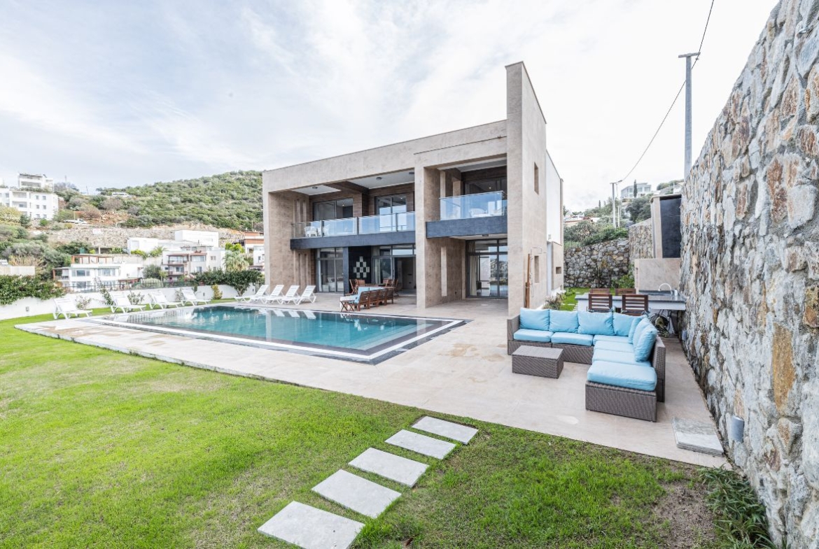 Stylish Independent Villa with Pool in Yalikavak, Bodrum